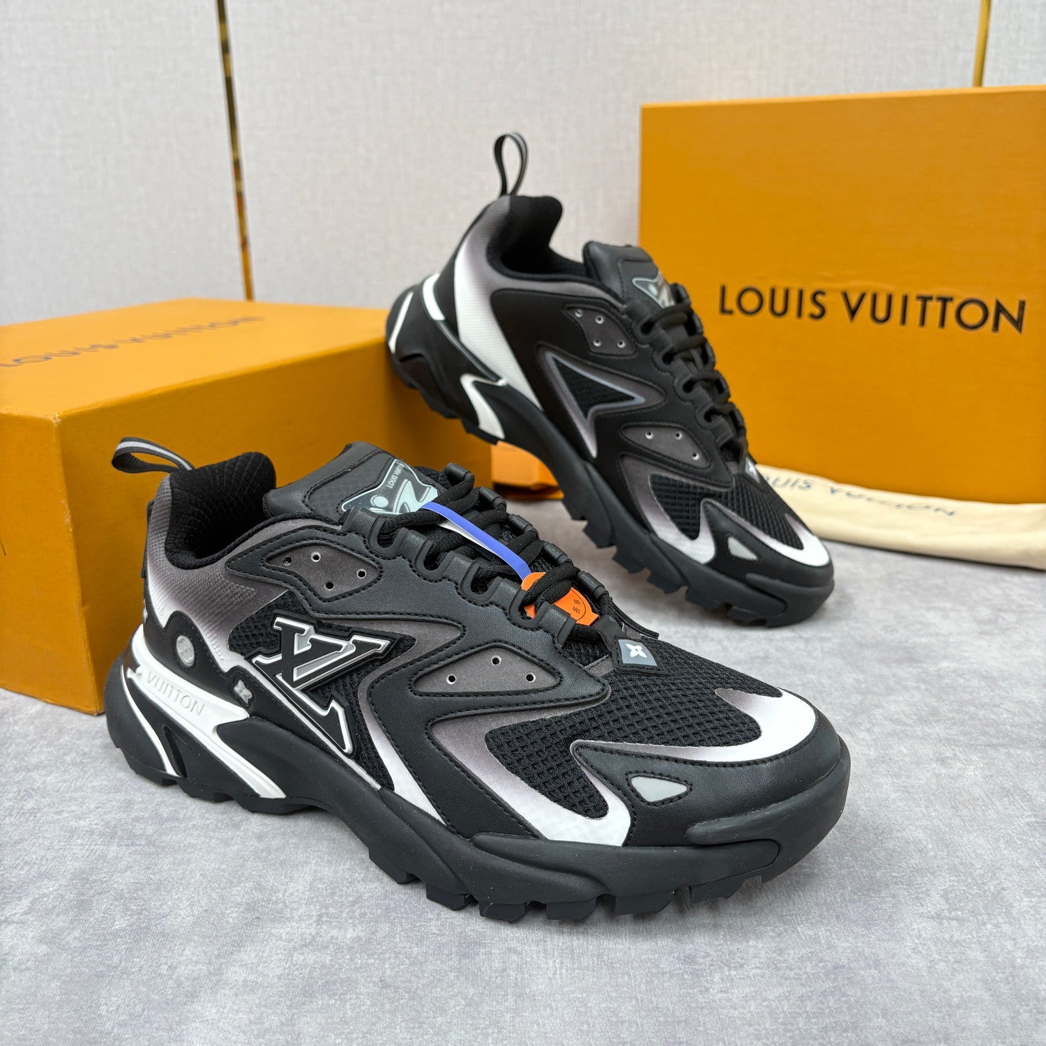 Louis Vuitton LV RUNNER TATIC Men's And Women's Spring/summer Casual Round Toe Lace Up Floral Logo Low Top Casual Sneakers Shoes #78323