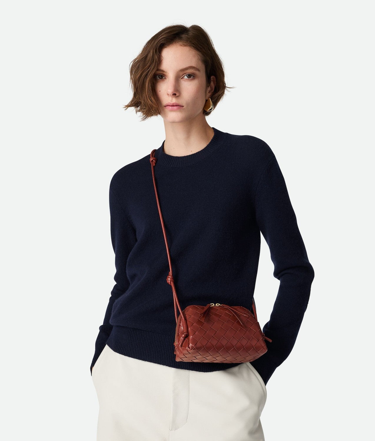 Bottega Veneta Women's Concert Intrecciato Weave Adjustable Tubular Shoulder Strap Sliding Knotted Sheepskin Clutch #332754