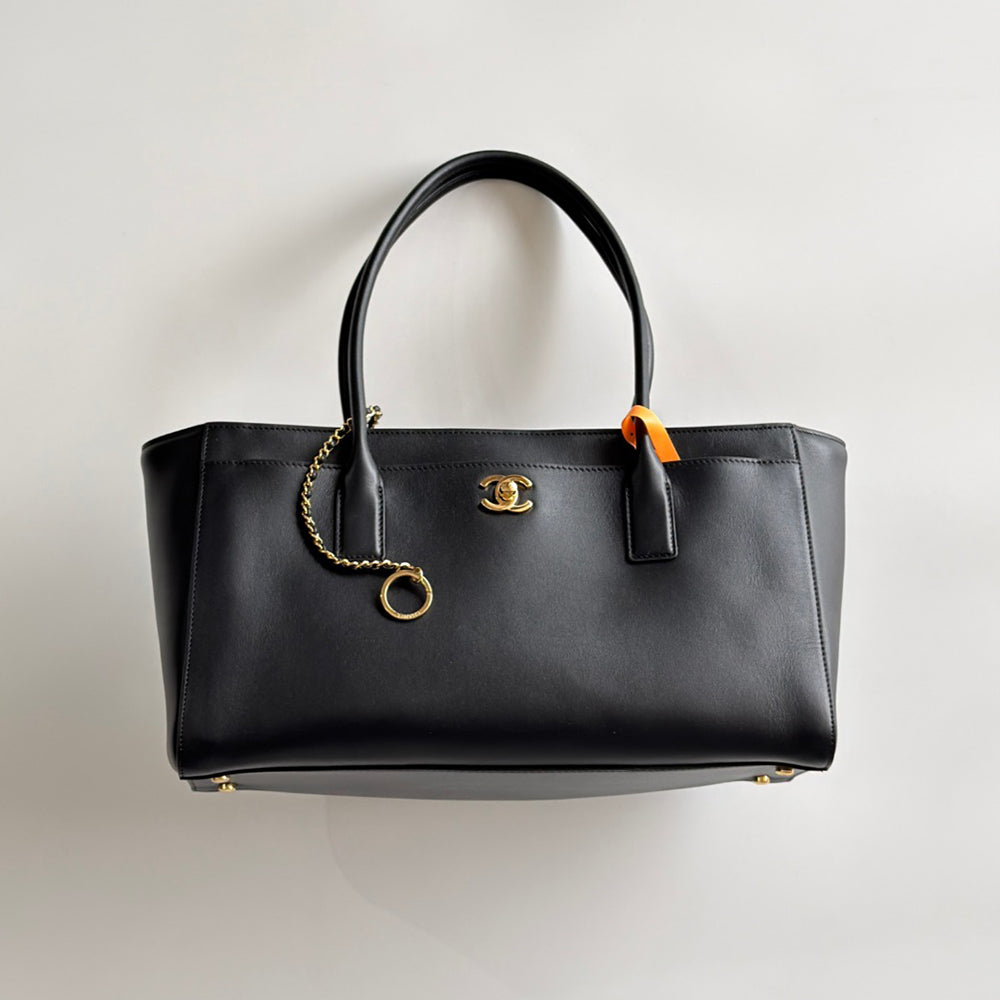 Chanel Cerf tote Bag #377245