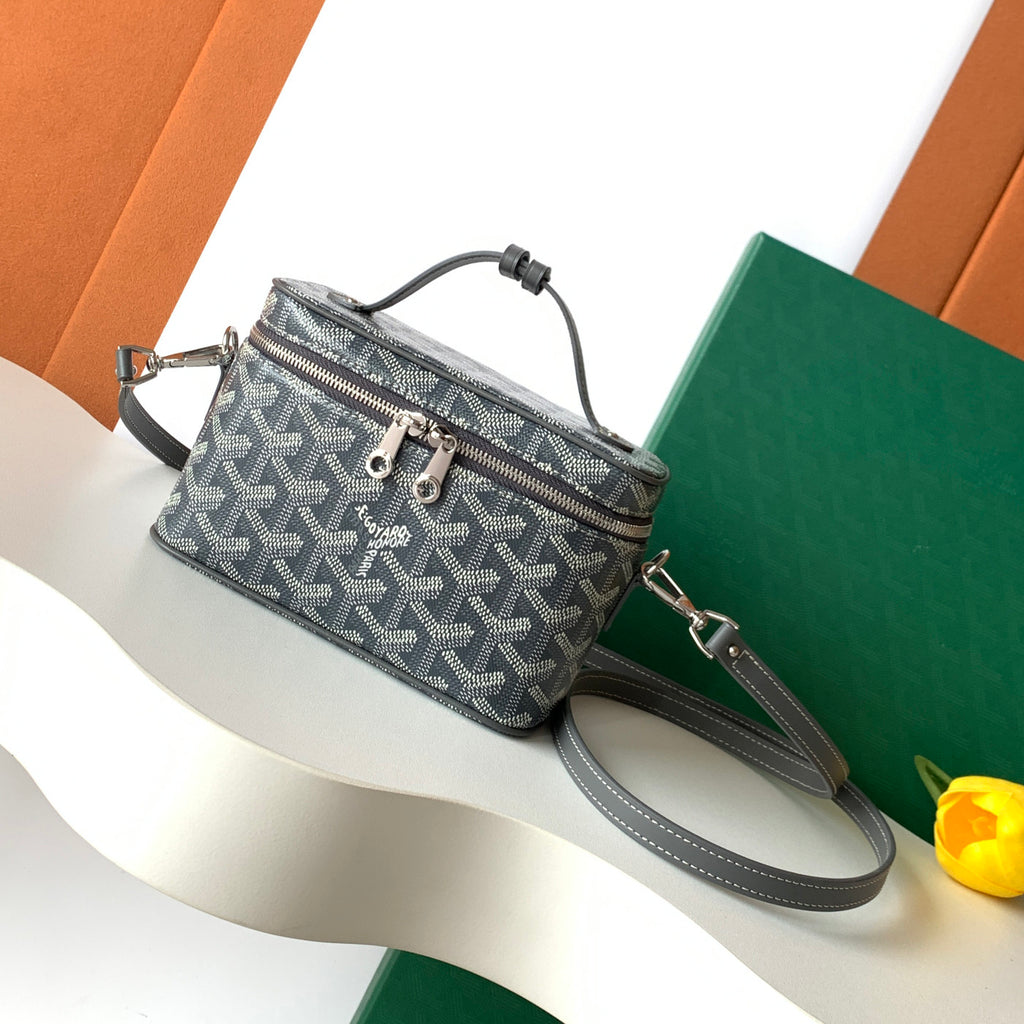 GOYARD MUSE Women's Fashion Classic Double Zip Closure Adjustable Strap Mini Makeup Bag Handbag Crossbody Bag Bags MUSEVAMINTY-09CL09P #79346