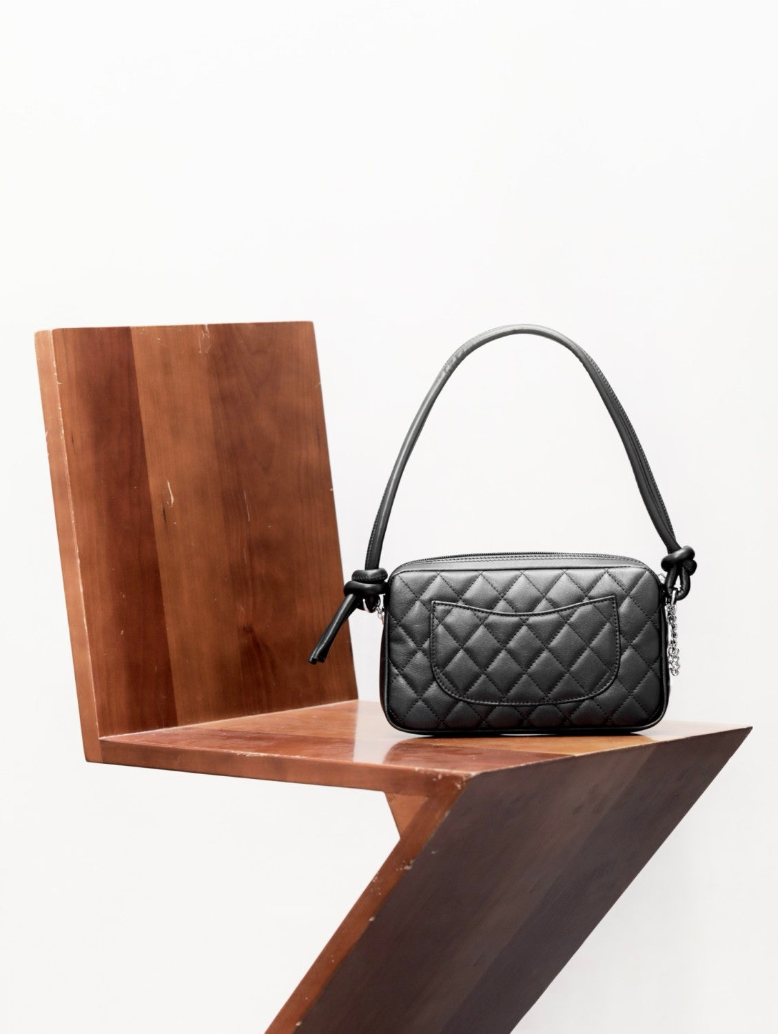 Chanel Vintage Women's Shoulder Bag Crossbody Tote Handbag Black Cowhide Leather Fashion Zipper Handbag Bags  #82236A