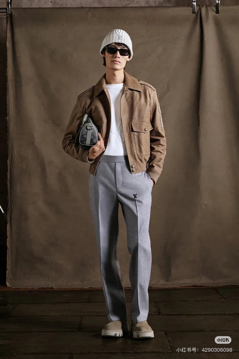Louis Vuitton Men's Autumn and Winter Solid Color Lapel Twill Fabric Calfskin Long Sleeve Aviator Jacket #74574