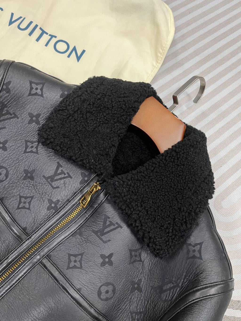 Louis Vuitton Men's Fall/Winter Black Logo Print Embossed Leather Long Sleeve Zipper Jacket #73254
