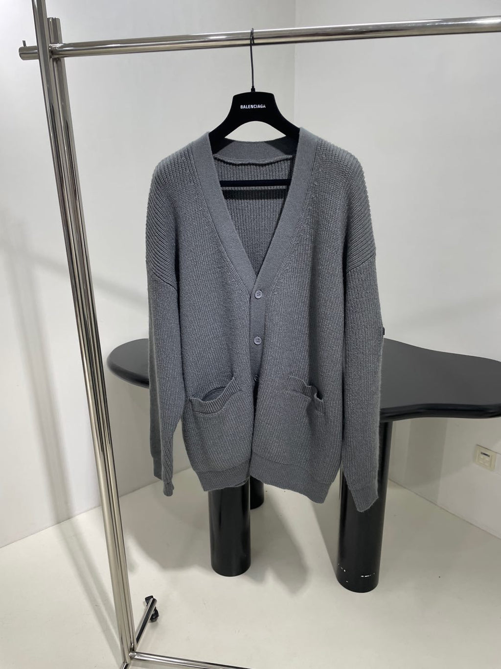Balenciaga Men's And Women's Spring/fall Fashion Casual V-neck Single Button Wool Knit Cardigan #78622