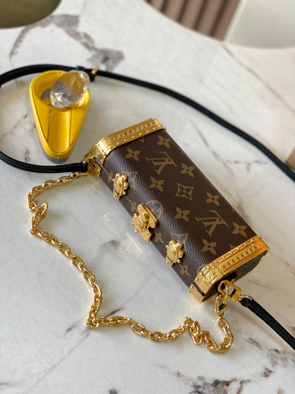 Louis Vuitton Vanity Case Women's Brown Detachable Adjustable Shoulder Strap Magnetic Buckle Closure Canvas Quilted Cowhide Cosmetic Case Shoulder Bag Bags #75148