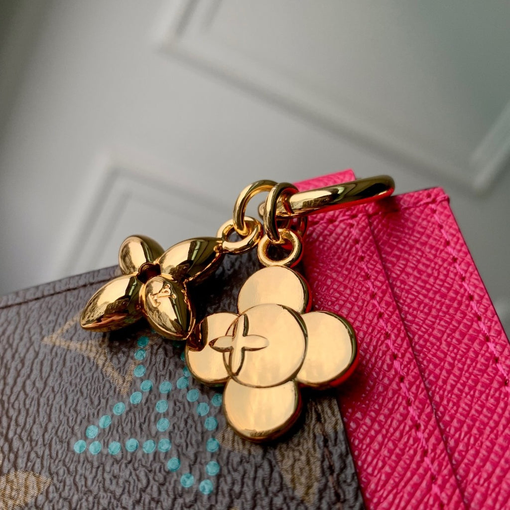 LOUIS VUITTON  Lv Charms Card Holder Monogram Leather Keyring Card Case Stylish Refined. And Elegant Bag Bags #81832A