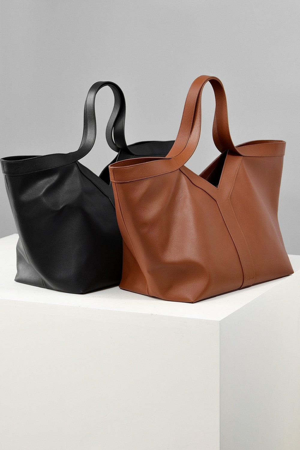 SAINT LAURENT Women's Fashion Classic Solid Color Leather Brand Logo Hook Closure Tote Bag Handbag Bags 839976-AAEB3-1000 #78415