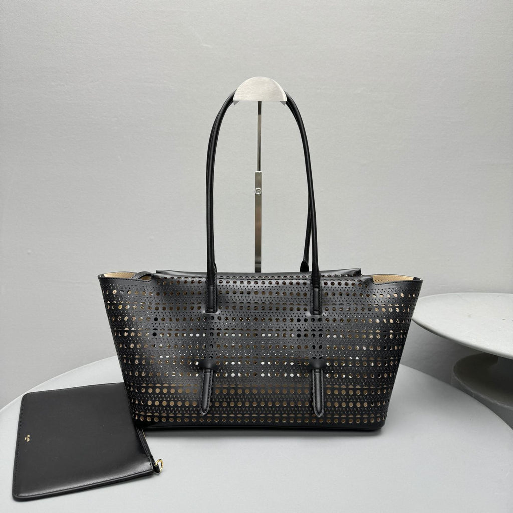 Alaia Mina Cutout Shoulder Bag Design Fashionable Women's Retro Solid Color Casual Temperament Vienne Cutout Carved Pattern  Bag Bags #81633