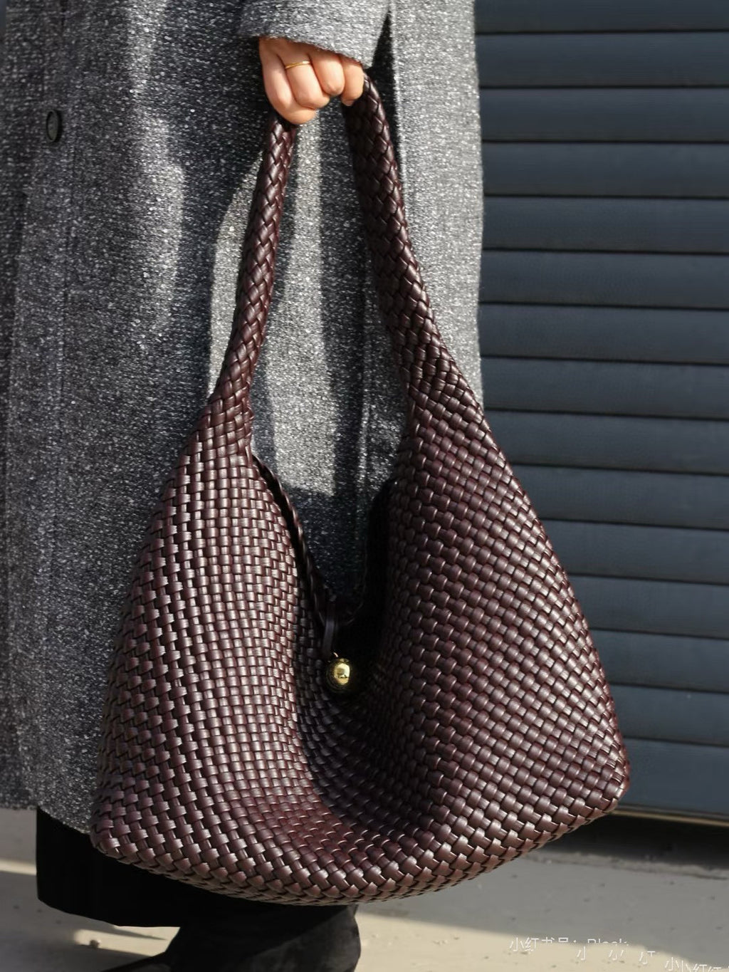 Bottega Veneta Tosca Woven Solid Colour Woven Leather Metallic Ball Decoration Flap Closure Handbag Shoulder Bag Bags #76882