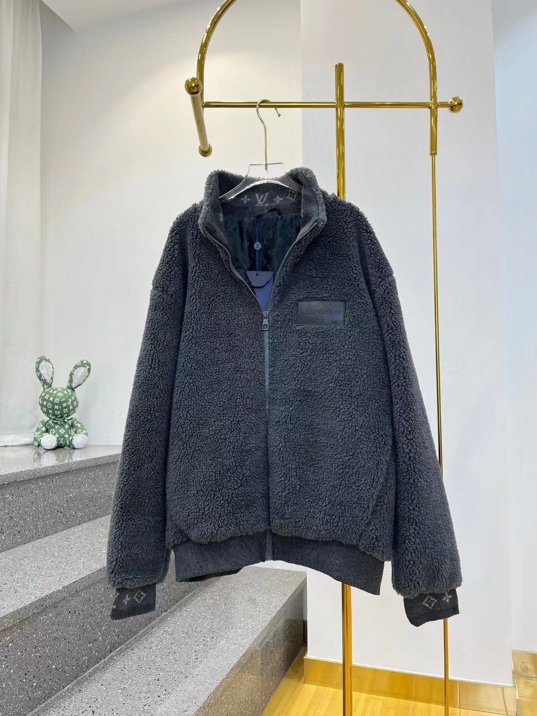 Louis Vuitton Men's Winter Dark Grey Lambswool Zip Hooded Jacket Fleece Blouson #97411