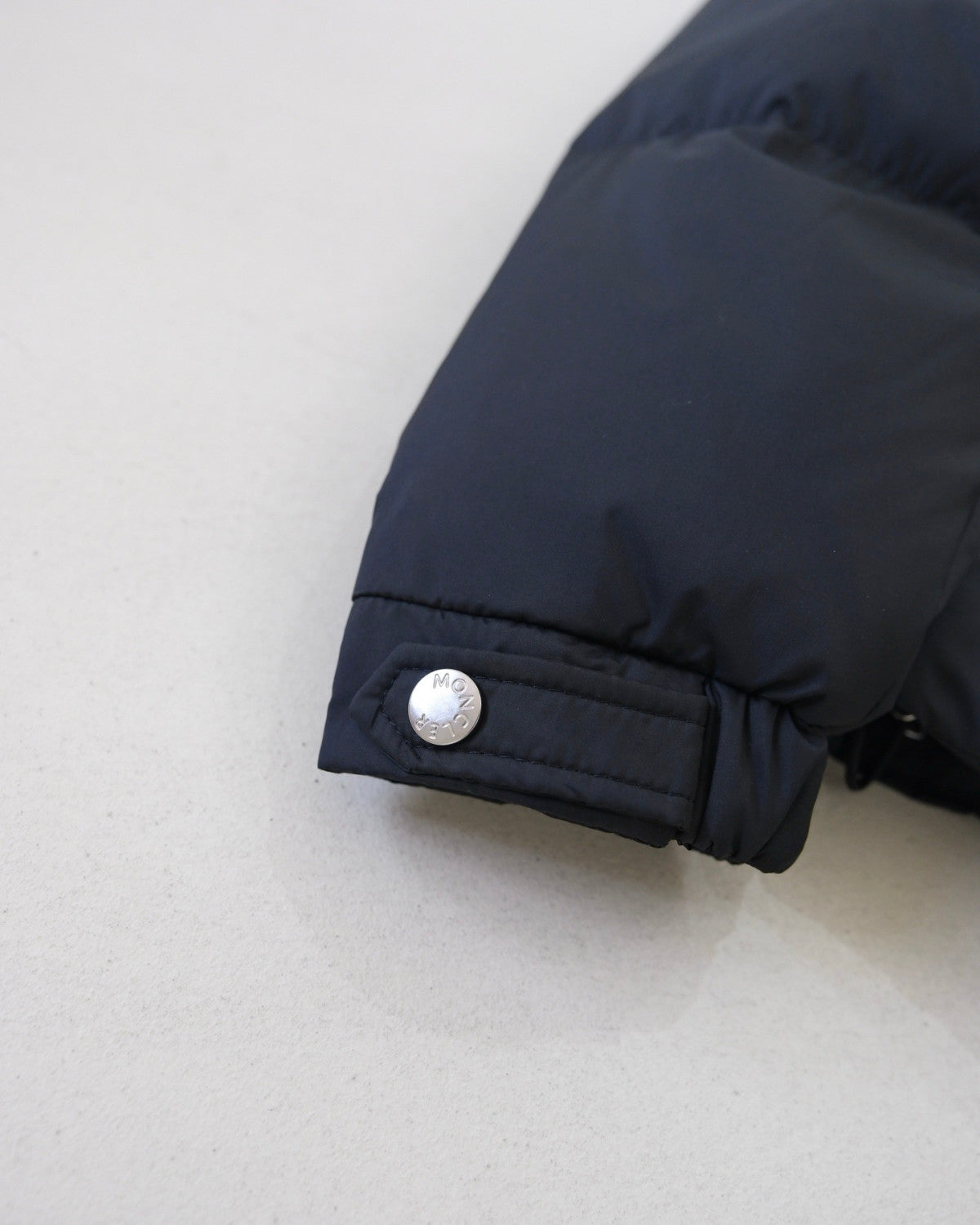 Moncler Besbre Short Down Jacket #336609