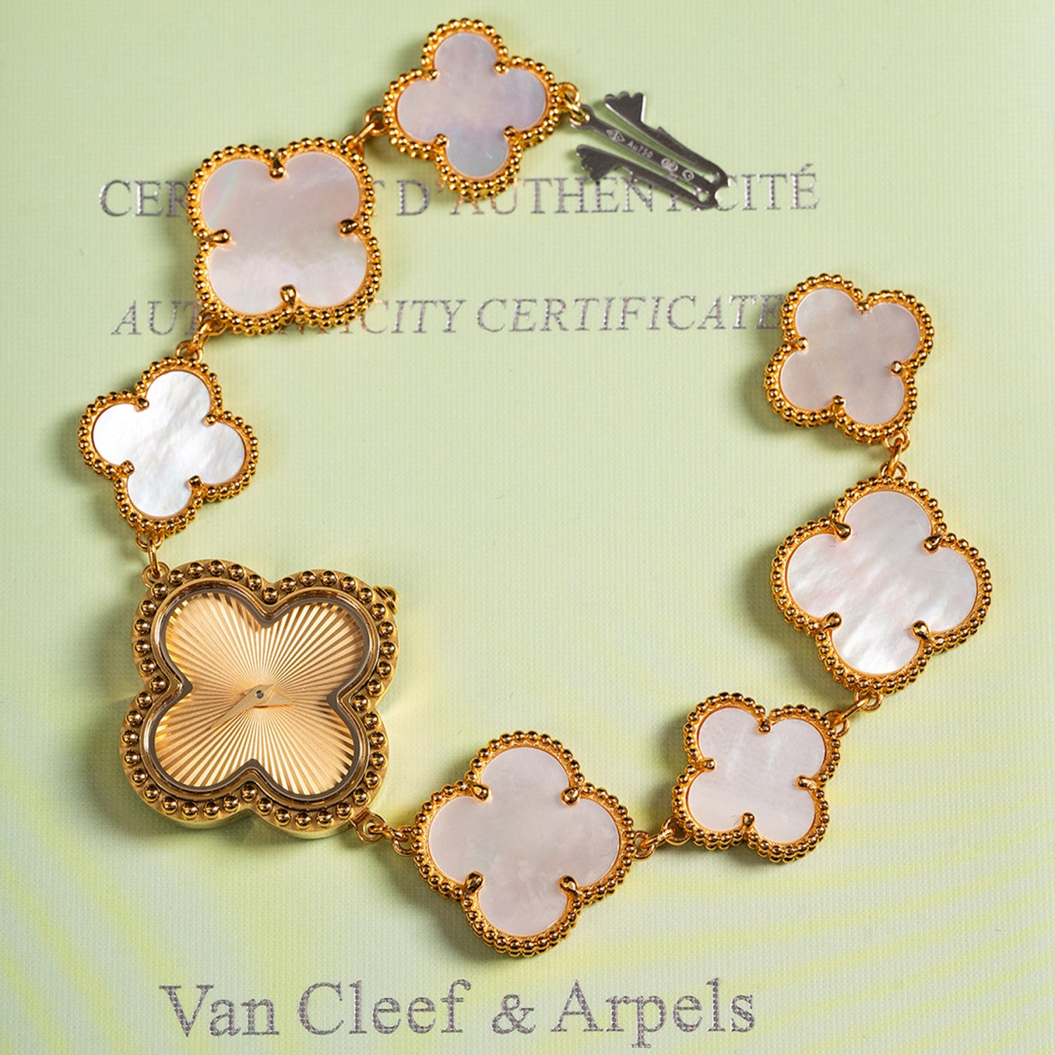 Van Cleef&Arpels Alhambra Watch Small Model Color Silver Gold Rose Gold Lucky Clover Quartz Movement Onyx Shell Watch Accessories #81415