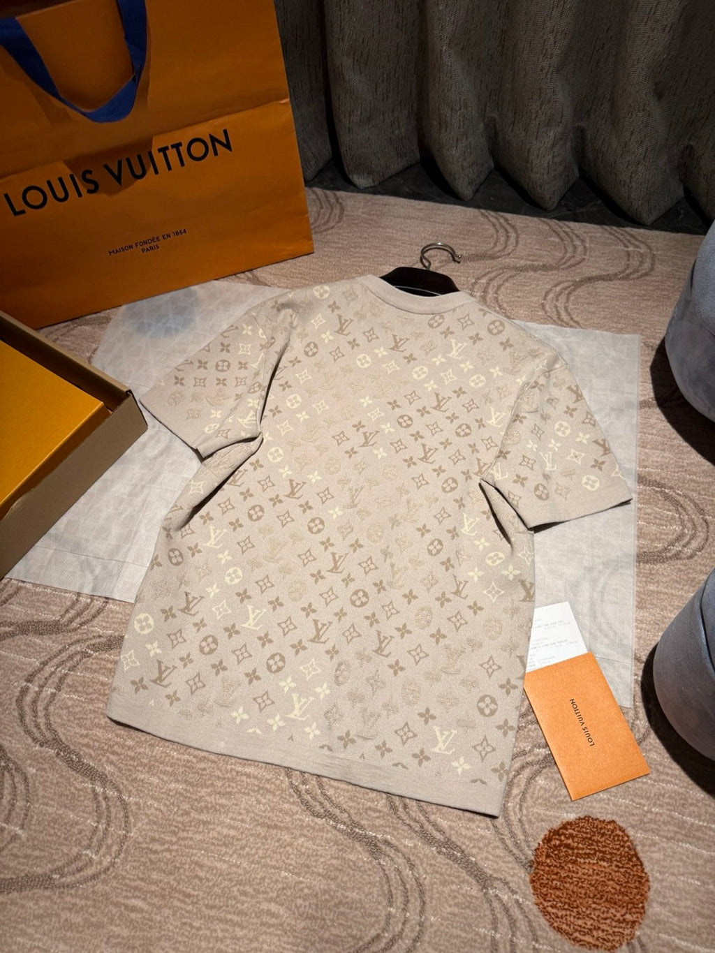 Louis Vuitton Monogram Short Sleeved Crewneck #334471