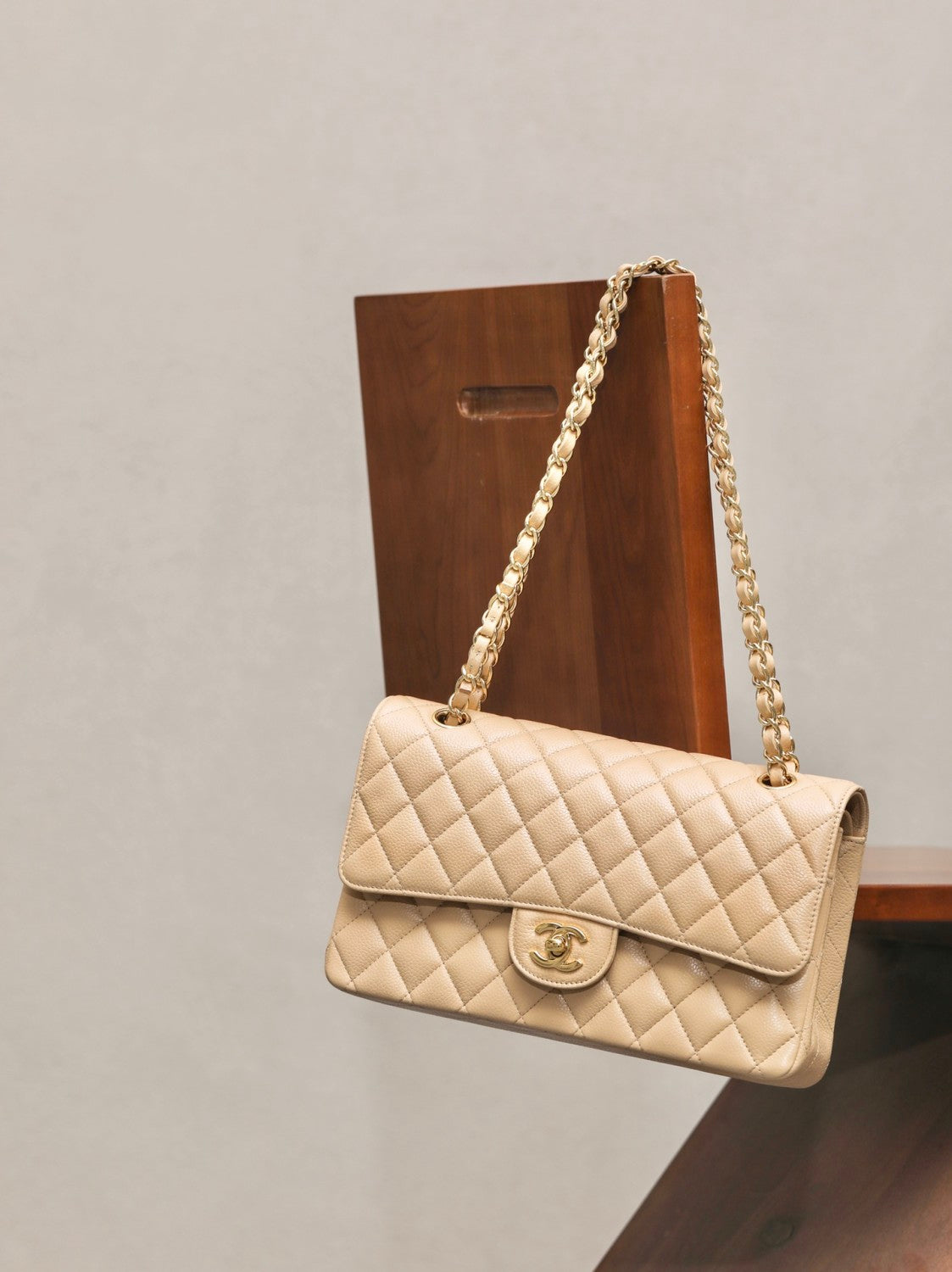 Chanel Classic Flap CF 23/25 Classic Chain Grainy Calfskin Mouth Cover Bag Shoulder Crossbody Medium Large Women's Beige Bag Bags A01112-Y01864-21209 #81232