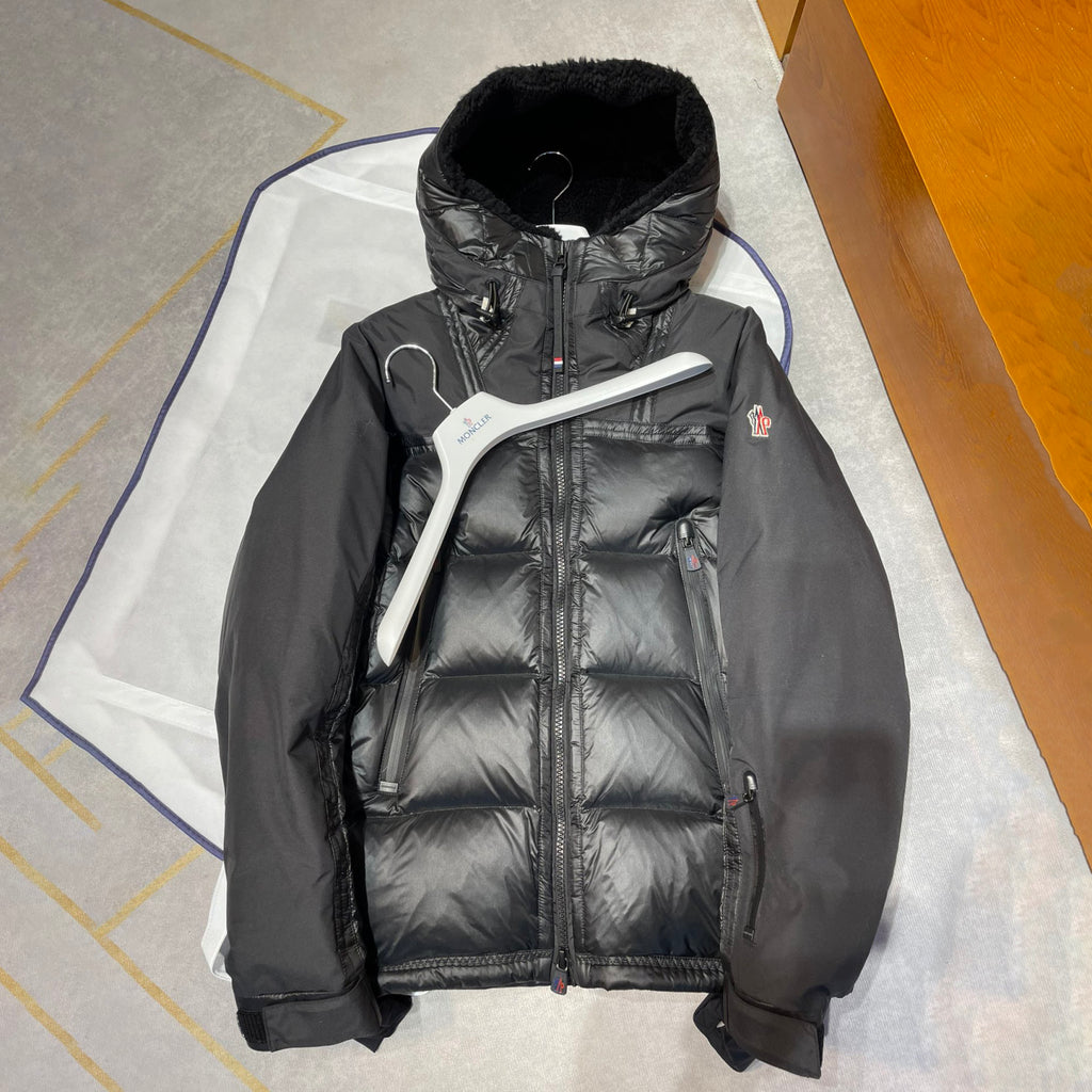 Moncler Men's Autumn and Winter Solid Color Splicing Hooded Zipper Long Sleeve Puffer Down Jacket #73647