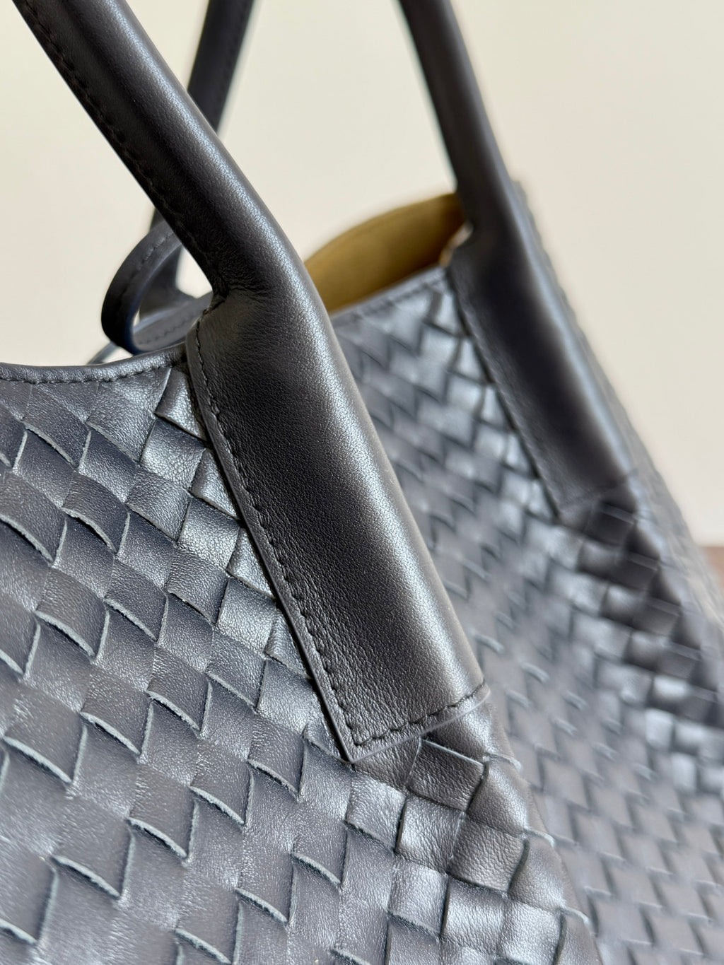 Bottega Veneta Double Sided Pinacoteca Handbags #334325