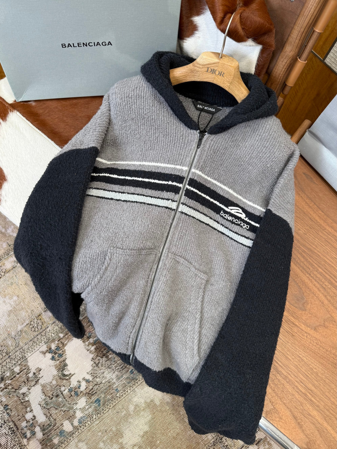 Balenciaga Men's Fluffy Zip-up Hoodie Grey Black White #335469