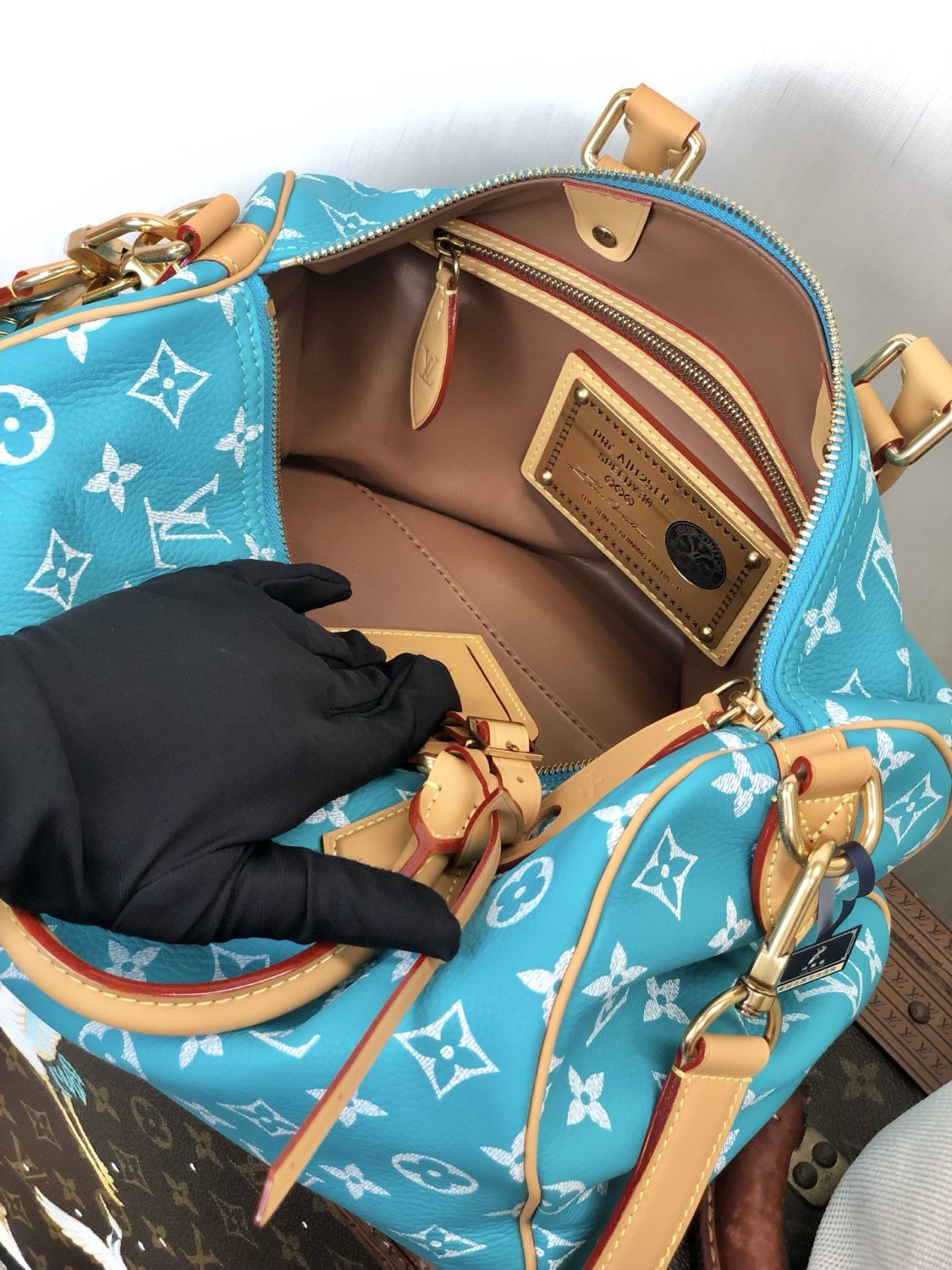 Louis Vuitton Women's Fashion Classic Lake Blue Logo Zipper Closure Leather Shoulder Bag Handbags In Small Medium And Large Sizes Crossbody Bag Bags #78664