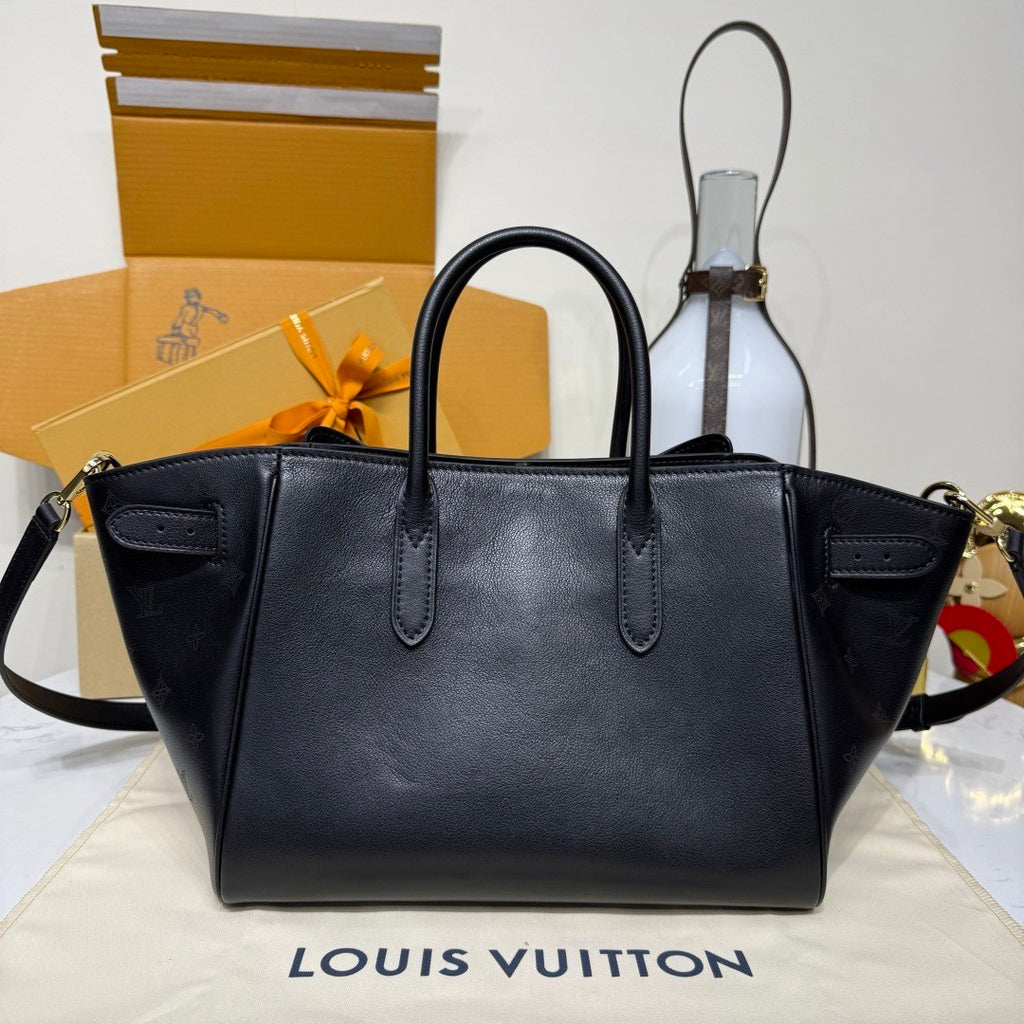 Louis Vuitton Vendôme Small Handbag Vendome  M26502 Black M27040 Gray Chip Cowhide Leather Fashionable Modern Clutch Tote Crossbody Bag Bags #195567