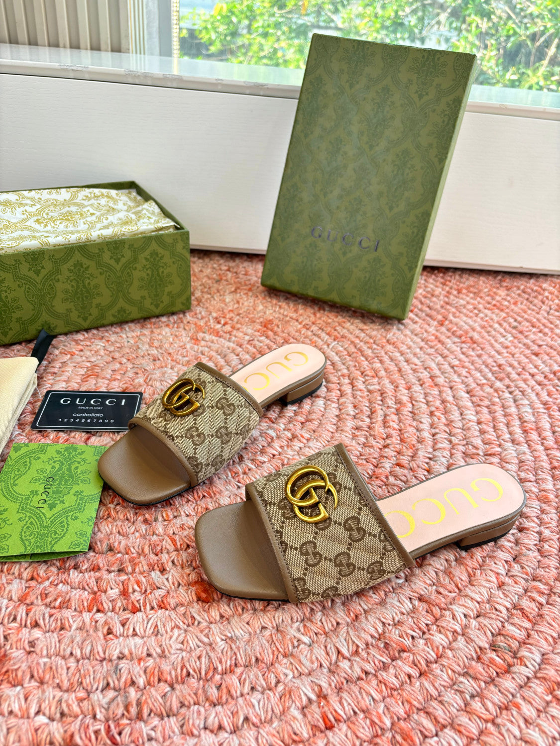 Gucci Platform Slippers Mules #377885