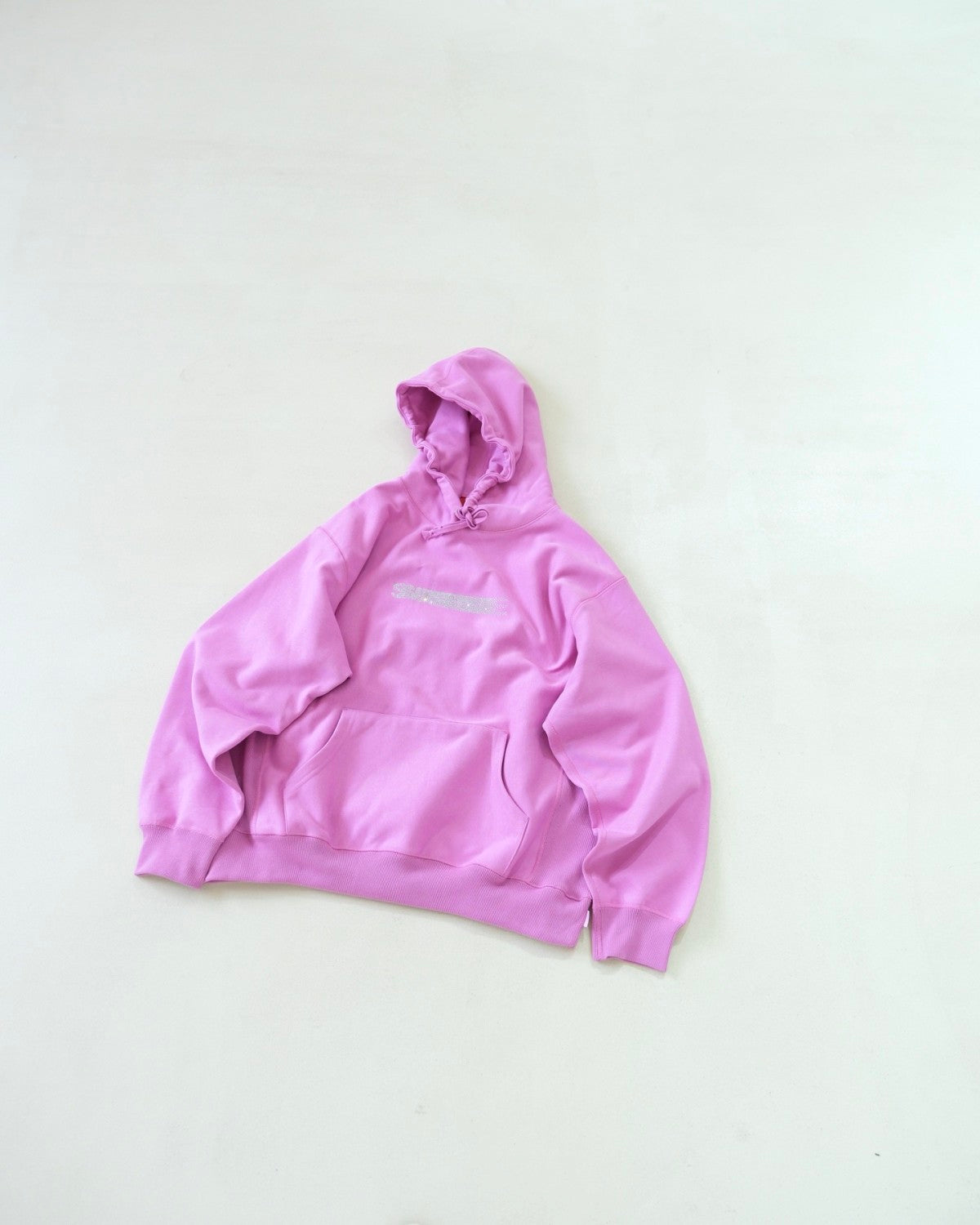 Supreme x Swarovski Men's and Women's FW25 WEEK4 Motion Logo Hooded Sweatshirt rhinestone dynamic logo kangaroo pocket hooded sweatshirt #332326