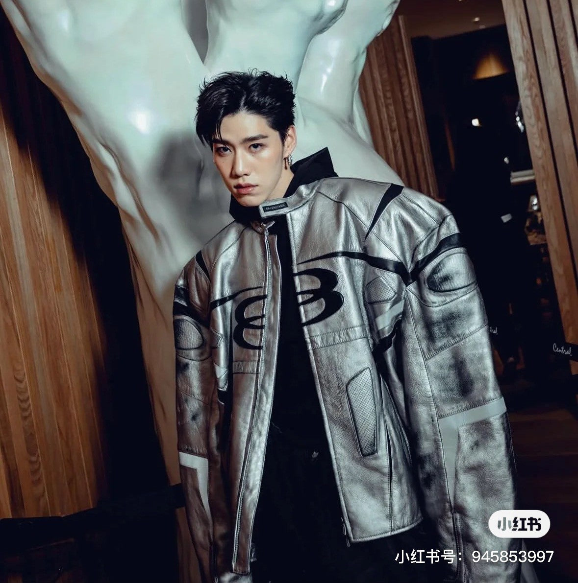Balenciaga Men's Women's Autumn And Winter Cowhide Old Splicing Unity Sports Idol Silver Zipper Standing Collar Long Sleeve Loose Racer Jacket Ngvp #8579