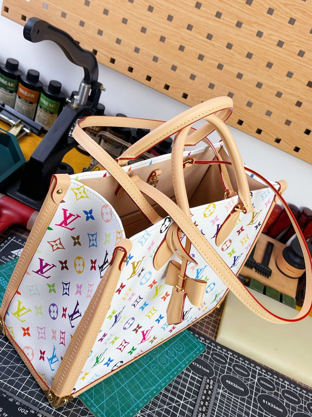 Louis Vuitton LV x TM ONTHEGO Women's Colorful Letter Print Adjustable Shoulder Strap Coated Canvas Patchwork Cowhide Tote Shopping Bag Crossbody Bags #75635