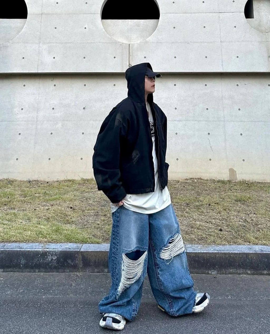 Vetements Men's Four Seasons Hole Blue Vintage Old Jeans Loose Straight Casual Wide Leg Pants Ngvp #9123