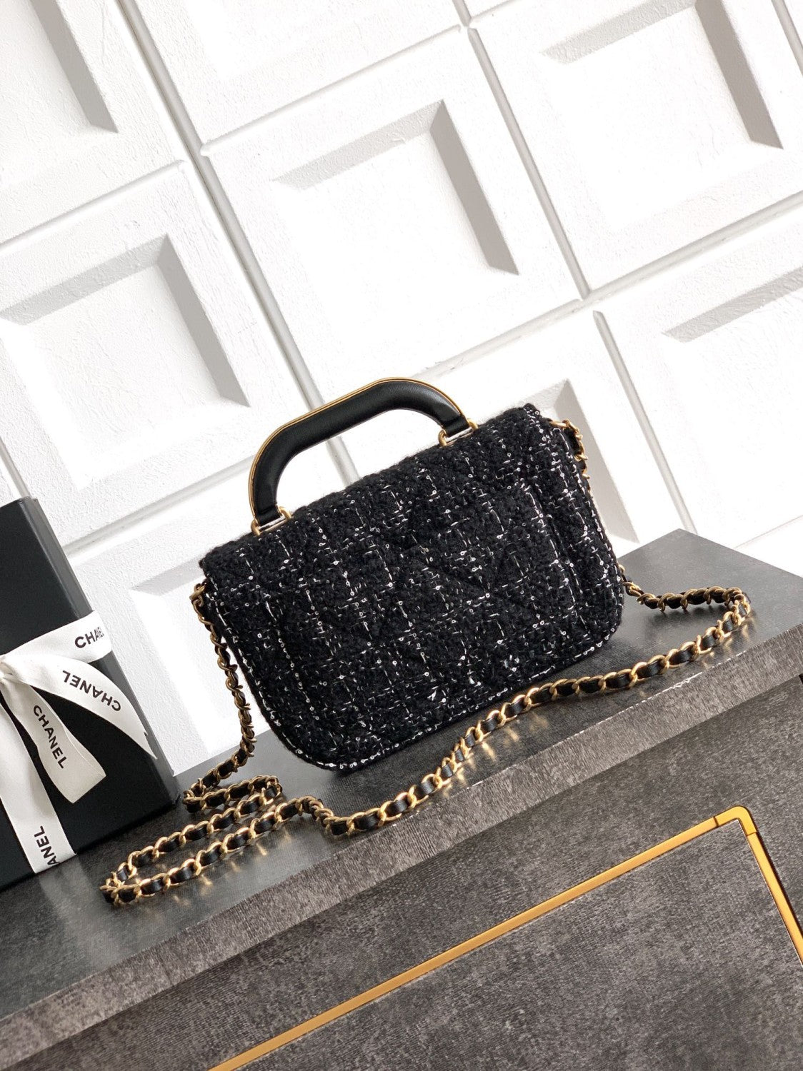 Chanel Black Gold Tweed Handle Flap Clutch Bags Small Size Fashionable Versatile Evening Bag Luxurious Women's Handbag #82444A