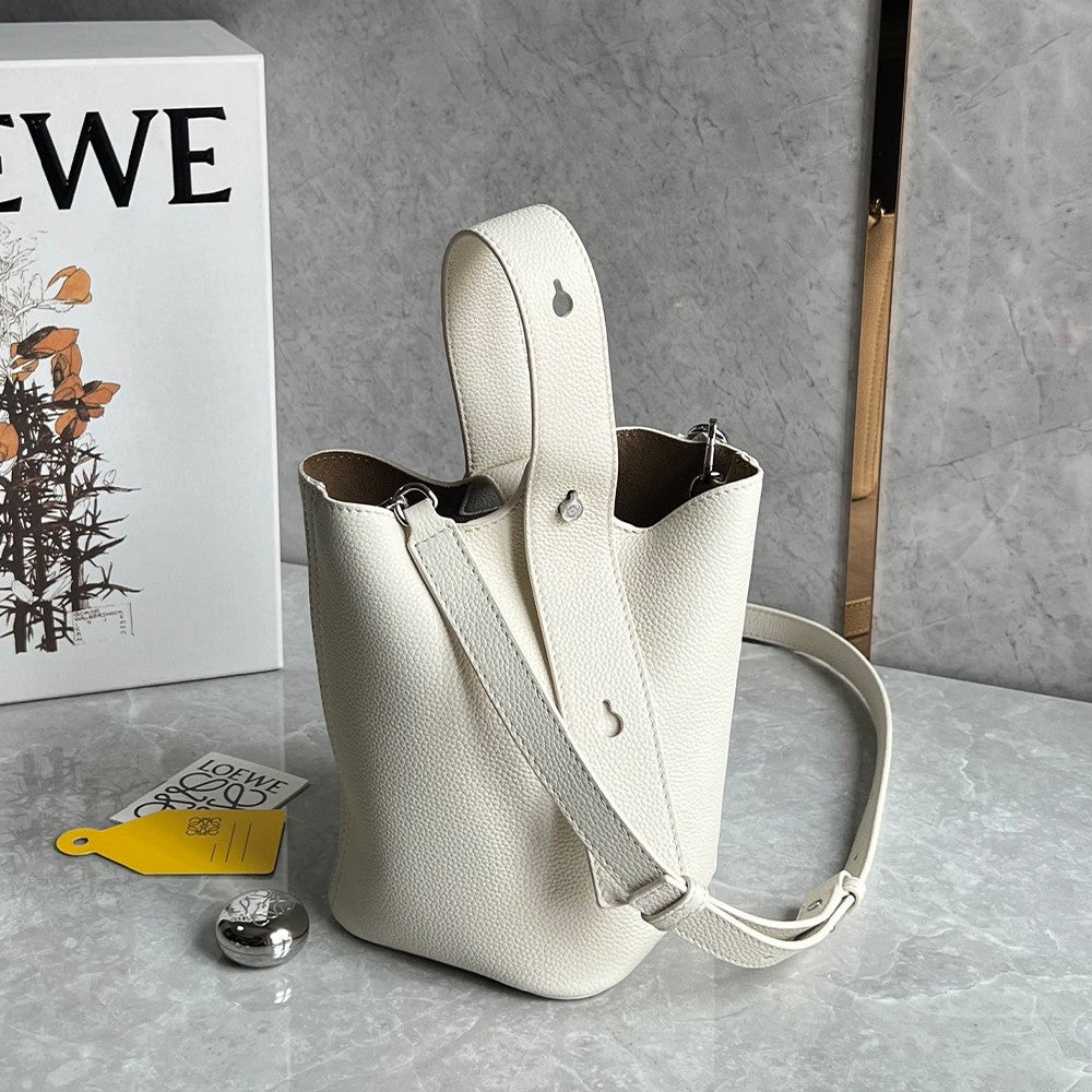 Loewe Mini Pebble Bucket In Smooth Calfskin Bags Stylish Casual Yet Luxurious And Elegant Crossbody Bag #196299
