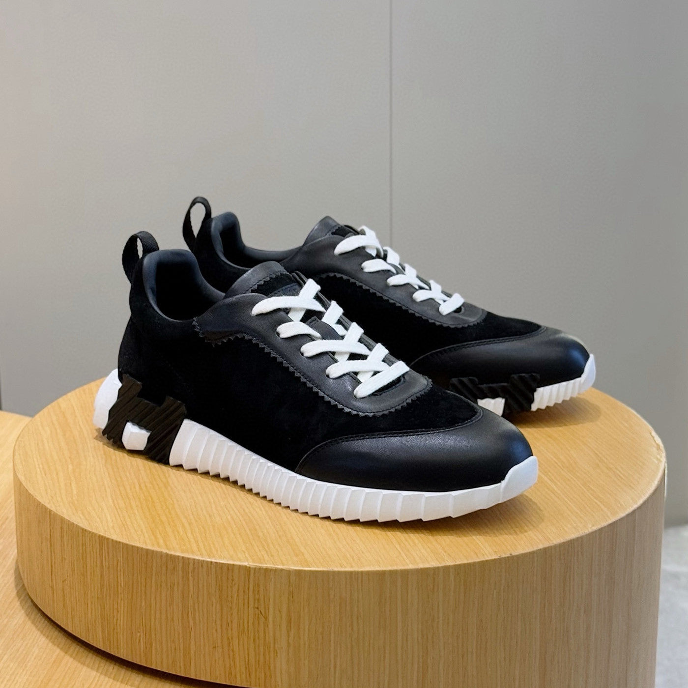 Hermes Men's Spring/Summer Fashion Casual Round Toe Lace Up Contrasting Color Suede Cowhide Low Top Sneakers #78237