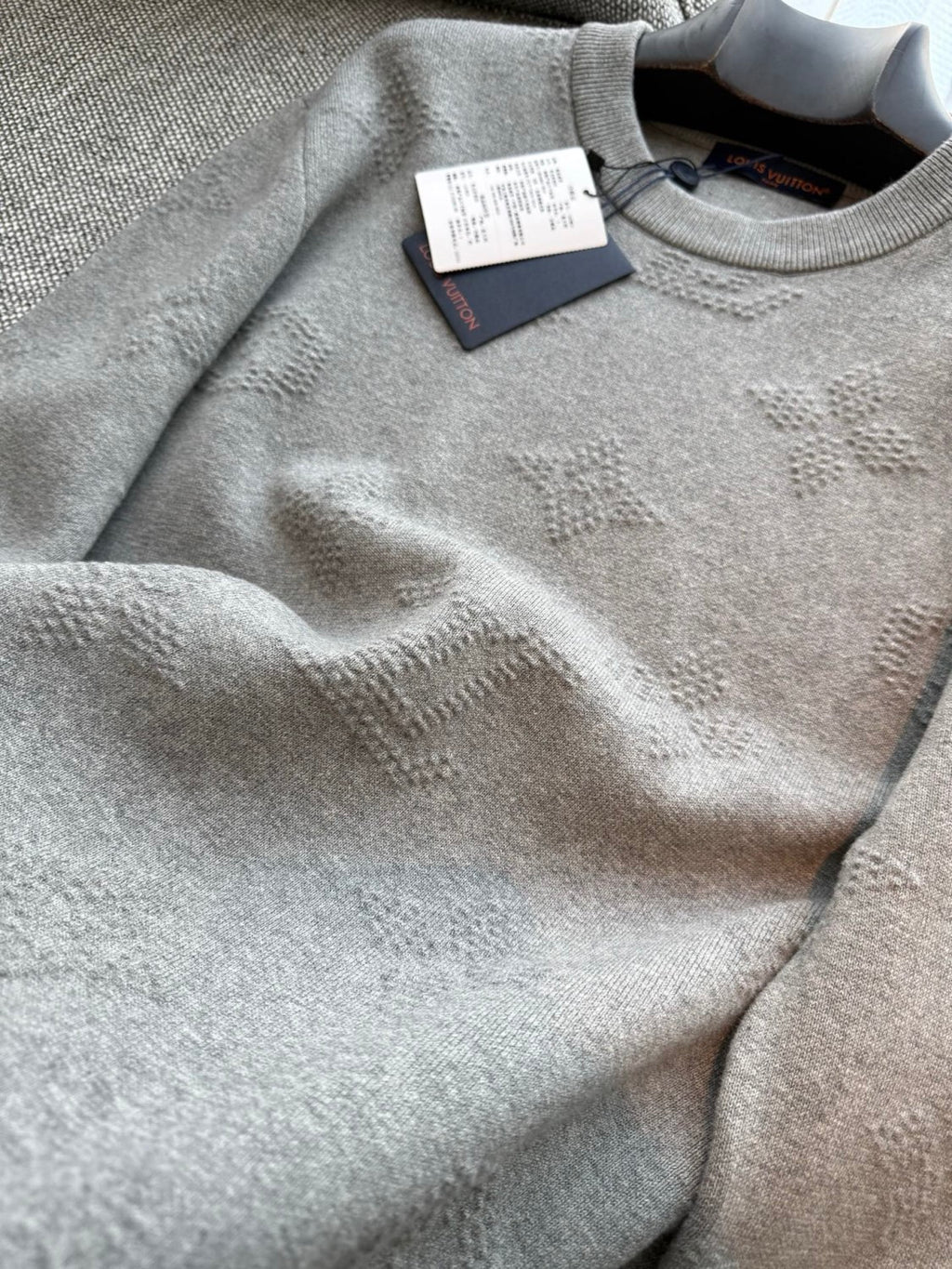 Louis Vuitton Men's and Women's MONOGRAM Embossed Pullover Knitted Three Dimensional Flower Knitted Sweater #332643