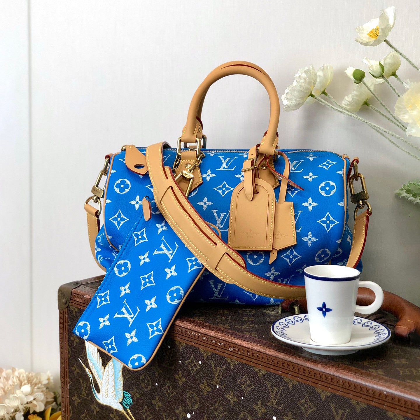 Louis Vuitton Women's Fashion Classic Sapphire Blue Logo Zipper Closure Leather Shoulder Bag Handbags In Small Medium And Large Sizes Crossbody Bag Bags #78656
