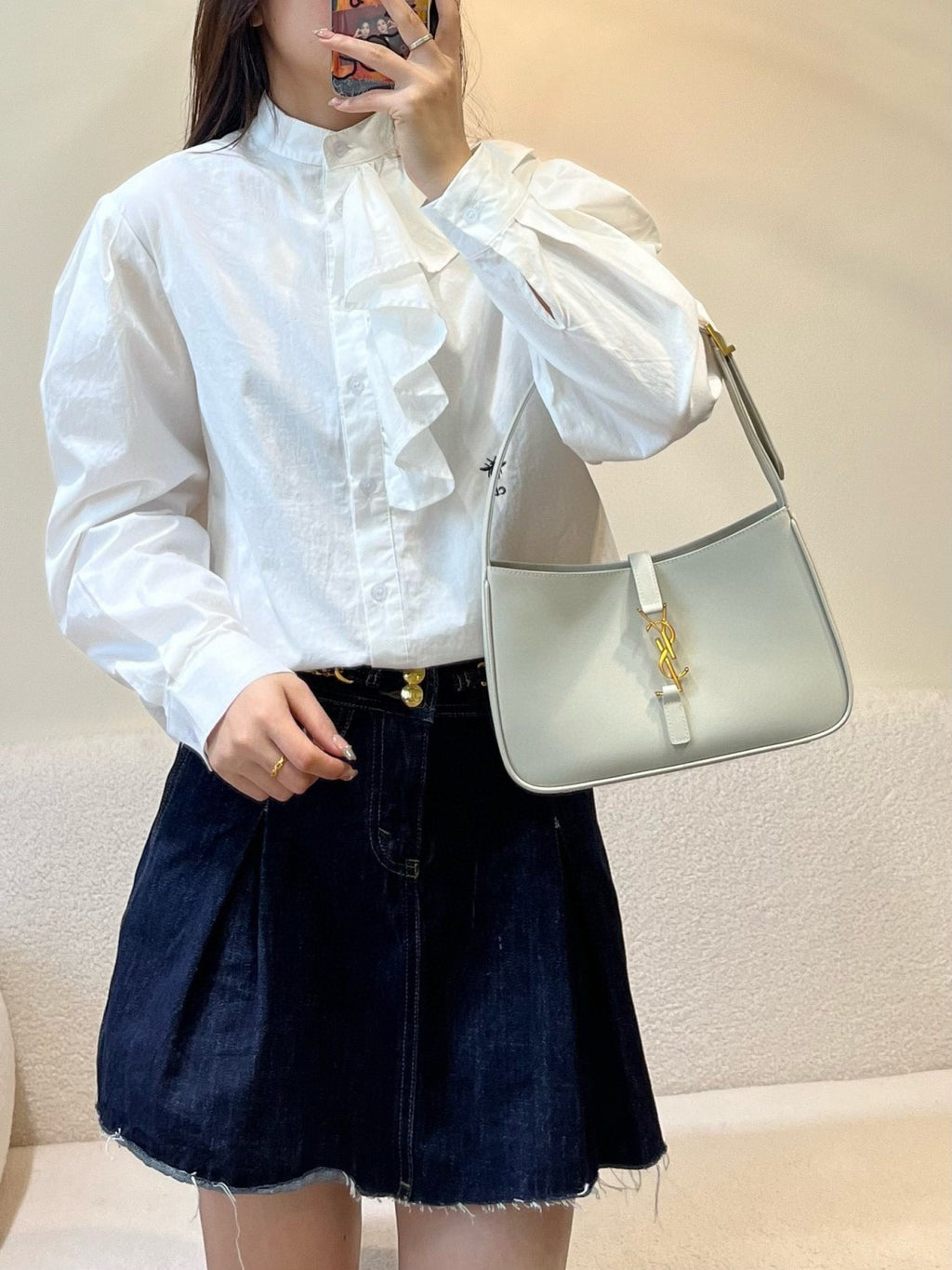 SAINT LAURENT LE 5 À 7 Women's Adjustable Shoulder Strap Solid Color Smooth Leather Shoulder Handbag Bag Bags #75551
