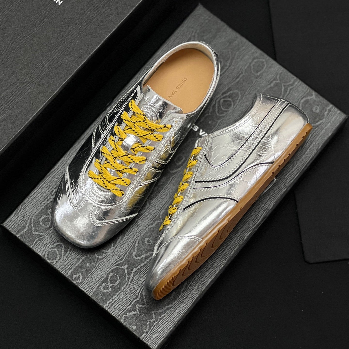 Dries Van Noten Women's Marathon Retro Training Shoes Four Seasons Solid Color Round Toe Lace-up Low-top Leather Casual Shoes #81462