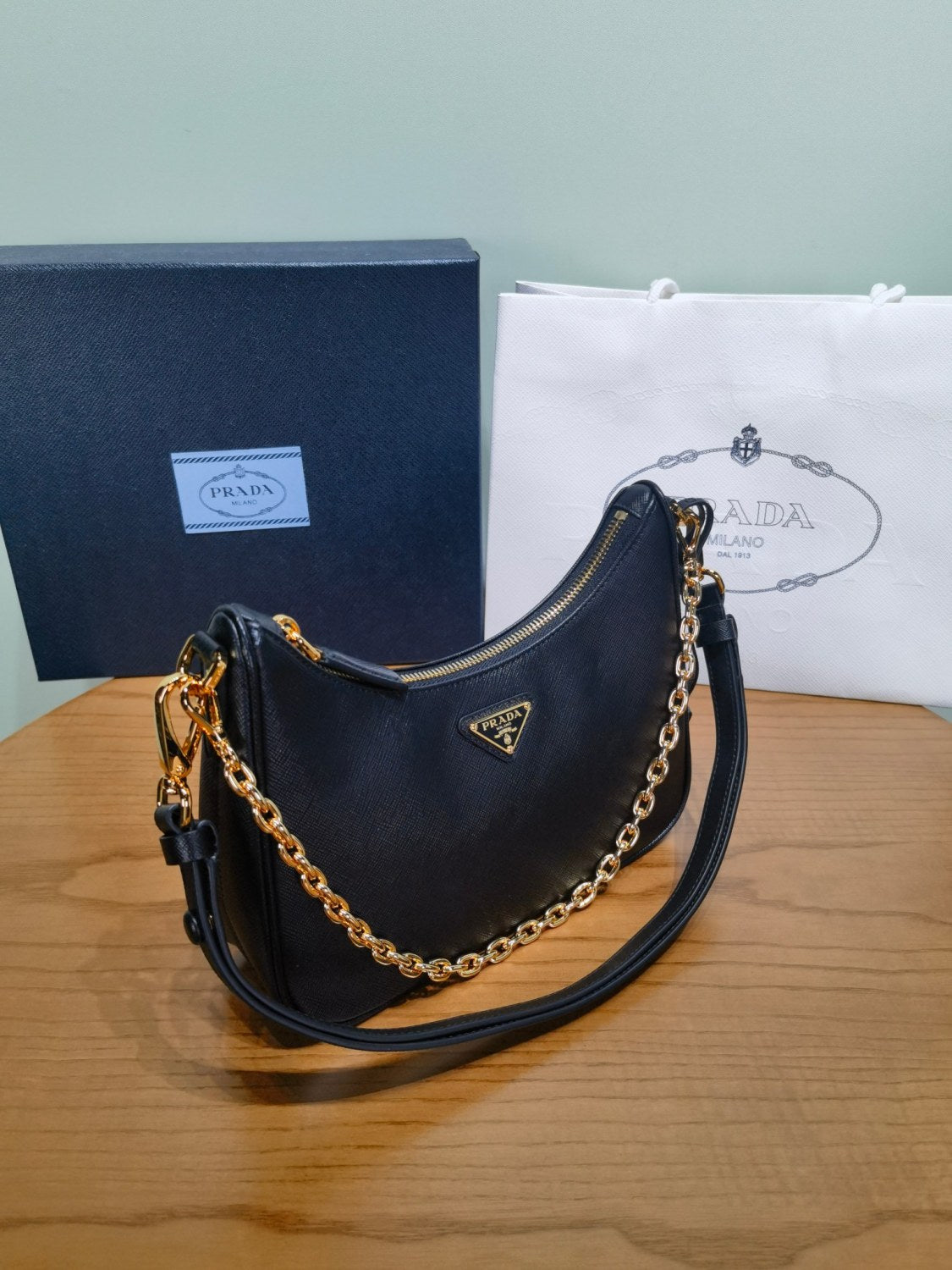 Prada Re-edition Mini Bag Aus Saffiano #333797