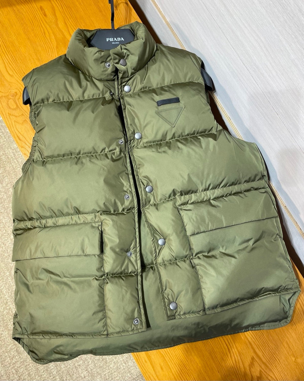 Prada Men's Fall/Winter Fashion Casual High Neck Single Button Solid Color Logo Triangle Patch Decorated Vest #79331