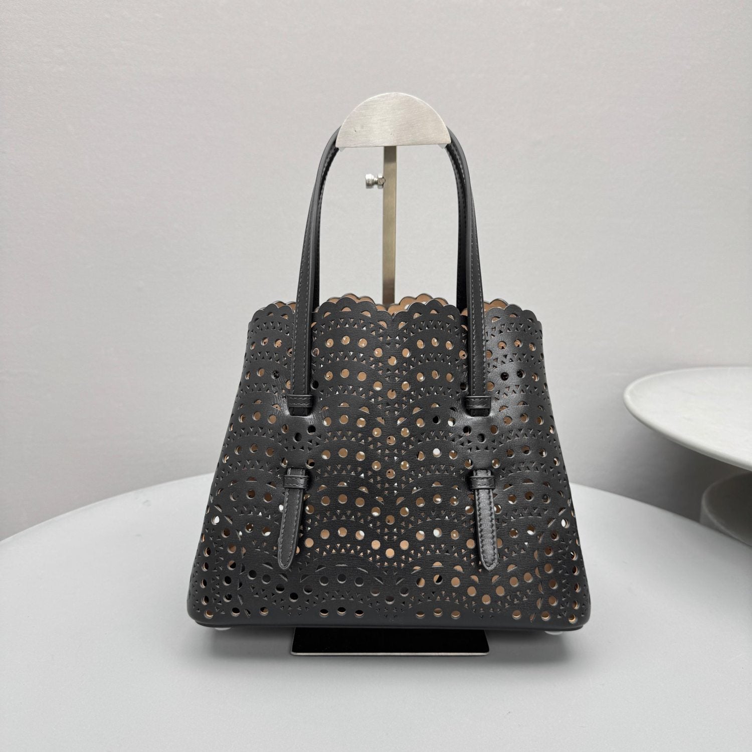 Alaïa Mina 25 Bag in Vienne Wave Calfskin #336432