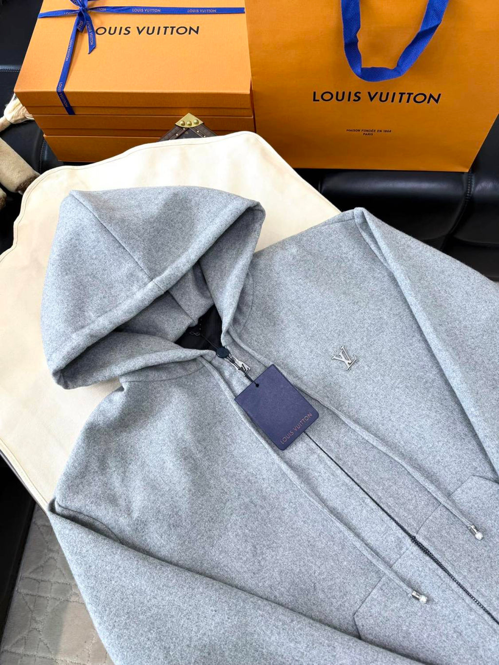 Louis Vuitton Men's Spring and Autumn Solid Color Wool Fabric Hooded Zipper Long Sleeve Jacket #76269