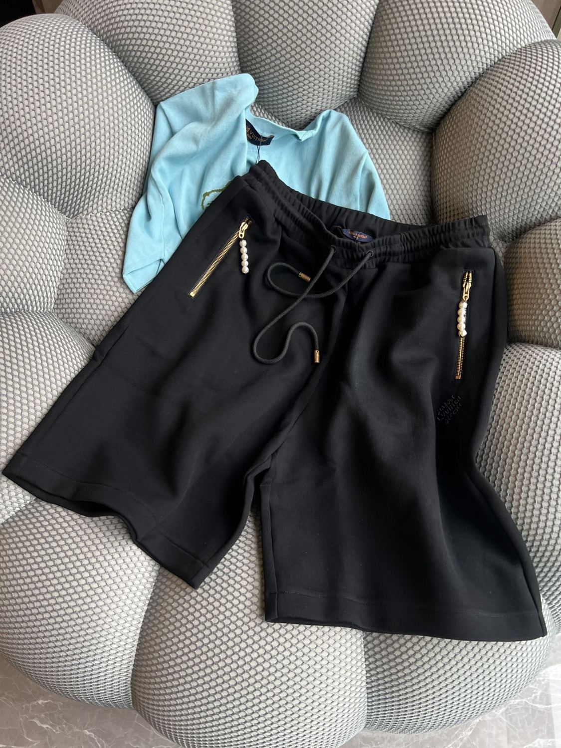 Louis Vuitton Men's Summer Solid Color Drawstring Tie-Up Slim Fit Casual Shorts #77953