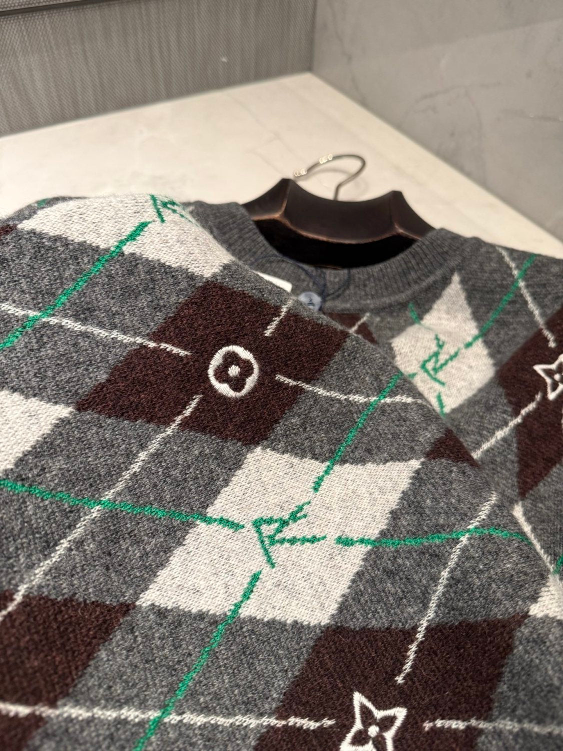 Louis Vuitton Men's Argyle Crew Neck Sweater Spring/Fall Checkered Embroidered Wool Solid Color Long Sleeve Sweater #81564