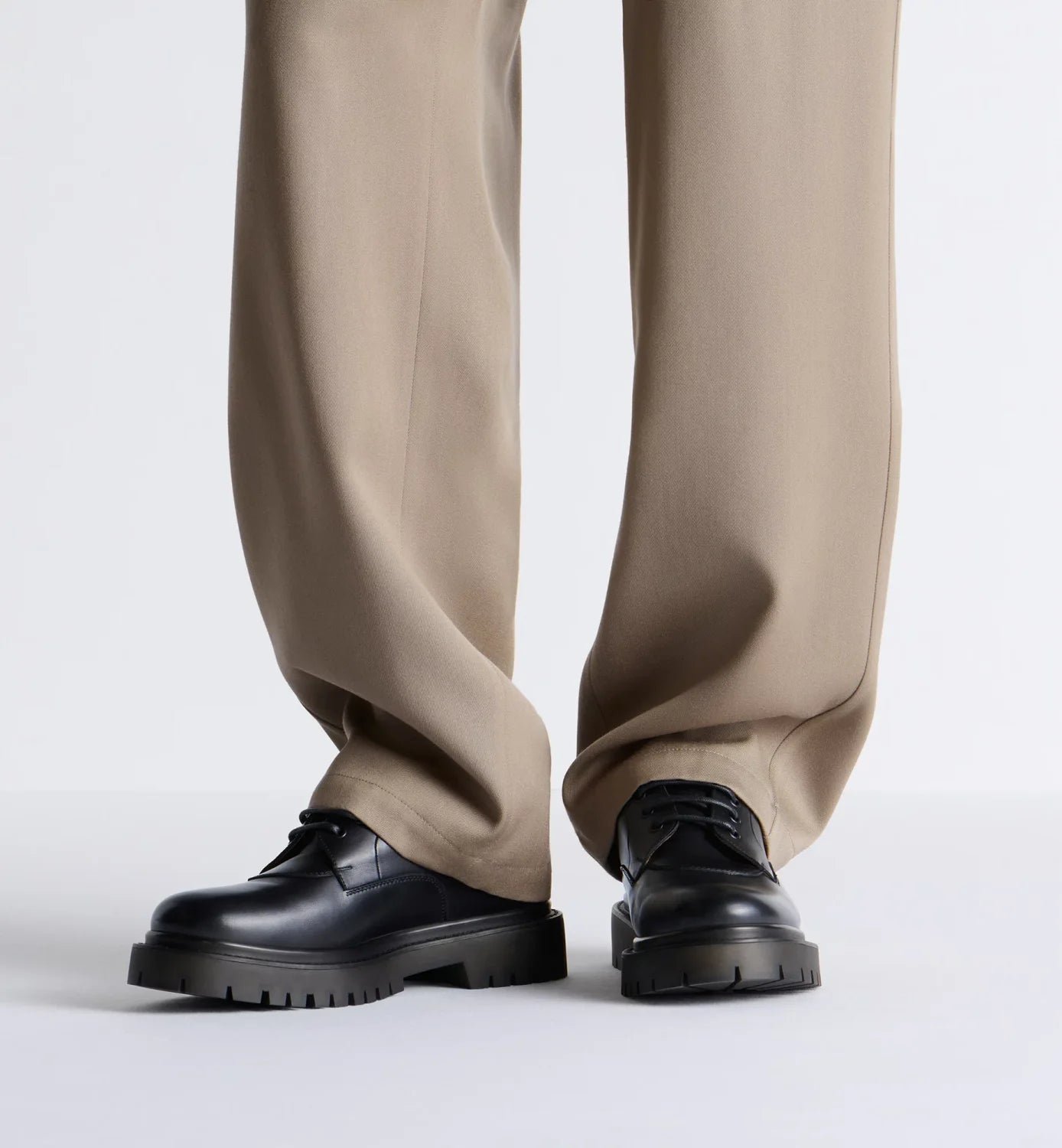DIOR Dior Explorer III Derby Shoe Black Smooth Calfskin and Black Dior Oblique Jacquard #336111