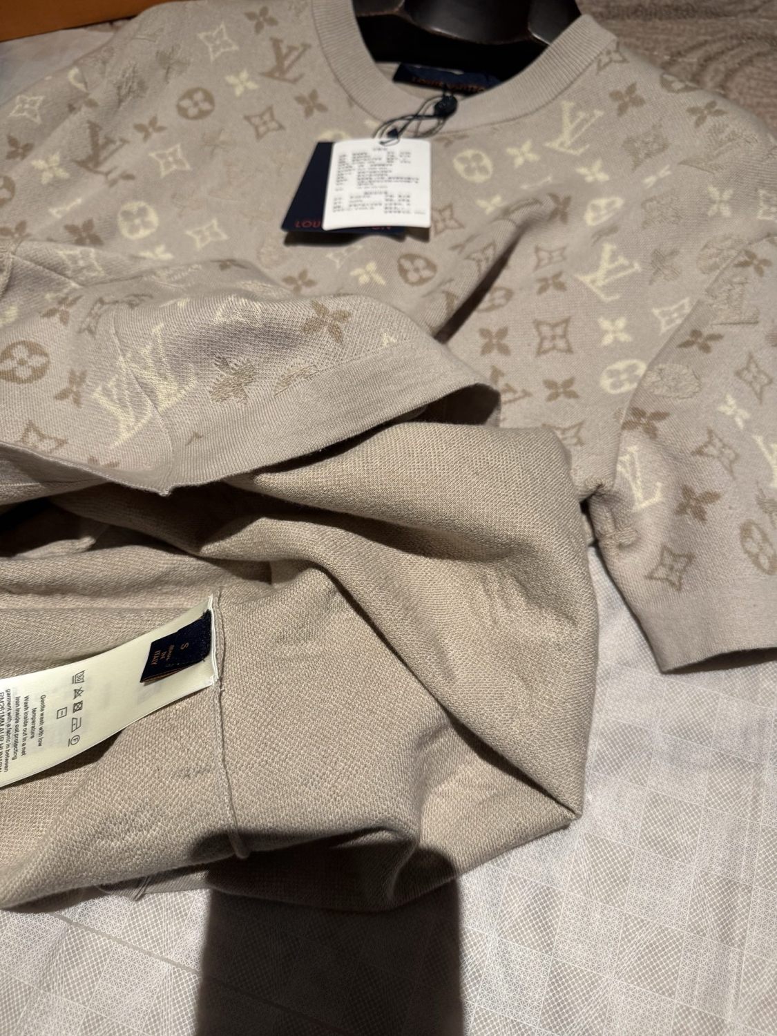 Louis Vuitton Monogram Short Sleeved Crewneck #334471