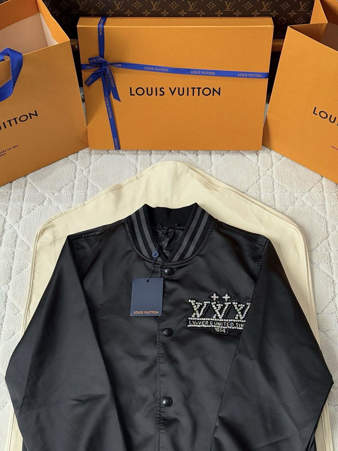 Louis Vuitton Men's Spring And Fall Beaded Embroidery Logo Letters Stand Up Collar Single Breasted Long Sleeved Jacket #76178