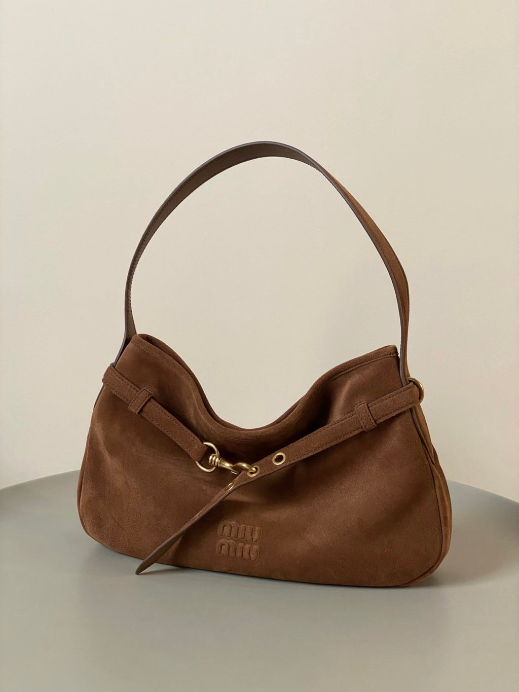 MiuMiu Aventure Nappa Suede Underarm Bag A Stylish Trendy Leather Clutch Buckle Elegant Casual And Cool Belt Buckle Bags #F0021m88 #195781