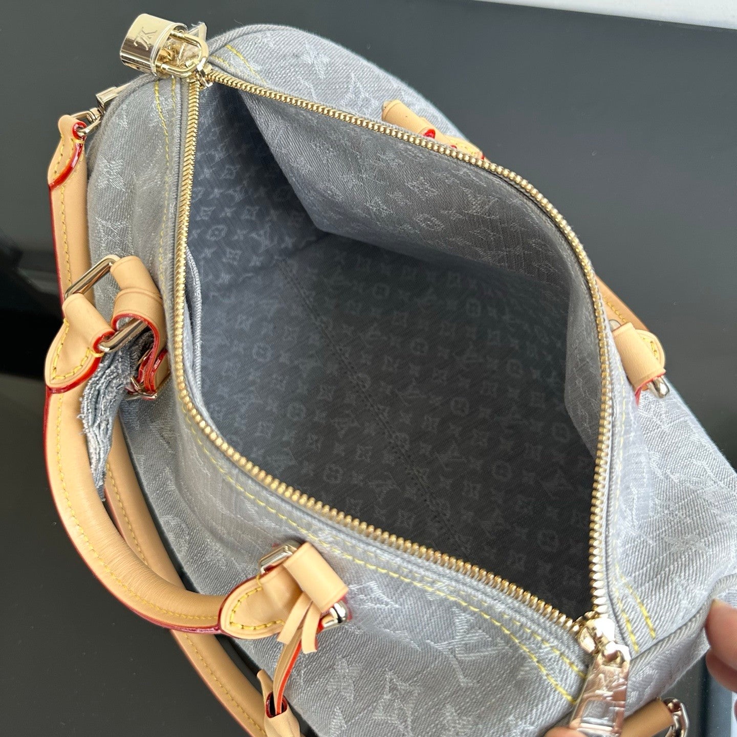Louis Vuitton Gray Denim Speedy Soft 30 Handbag: Stylish And Elegant Classic Patterned Canvas With Leather Accents Clutch/crossbody Bag Bags M13344 #196794