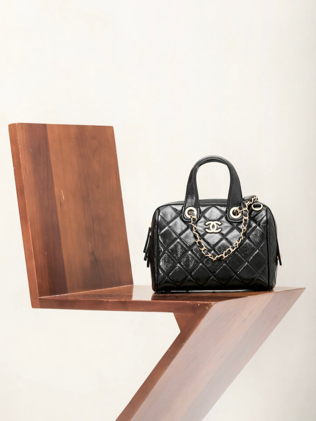 Chanel Women's Solid Color Lacquered Grained Calfskin Handbag Shoulder Bag Bowling Bags #77763