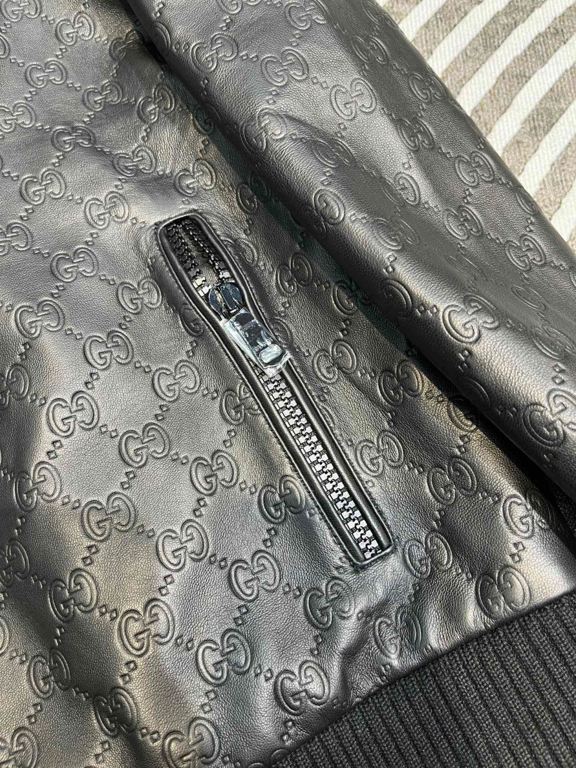 Gucci Men's Spring And Autumn Black Embossed Logo Printed Zipper Leather Baseball Jersey Long Sleeve Jacket #72616