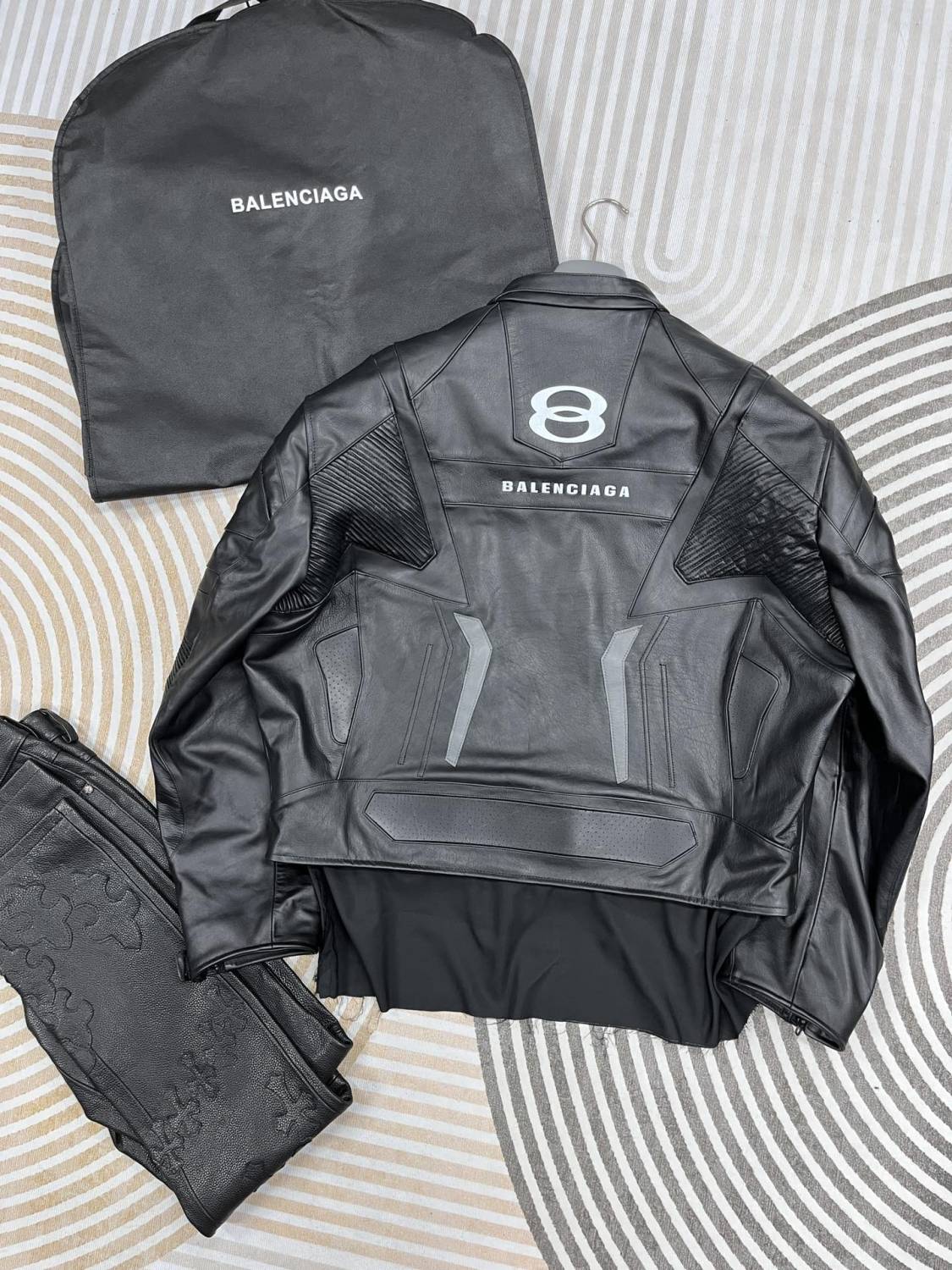 Balenciaga Men's Fall And Winter Black Round Neck Zipper Closure Regular Fit Long Sleeve Leather Jacket #73673