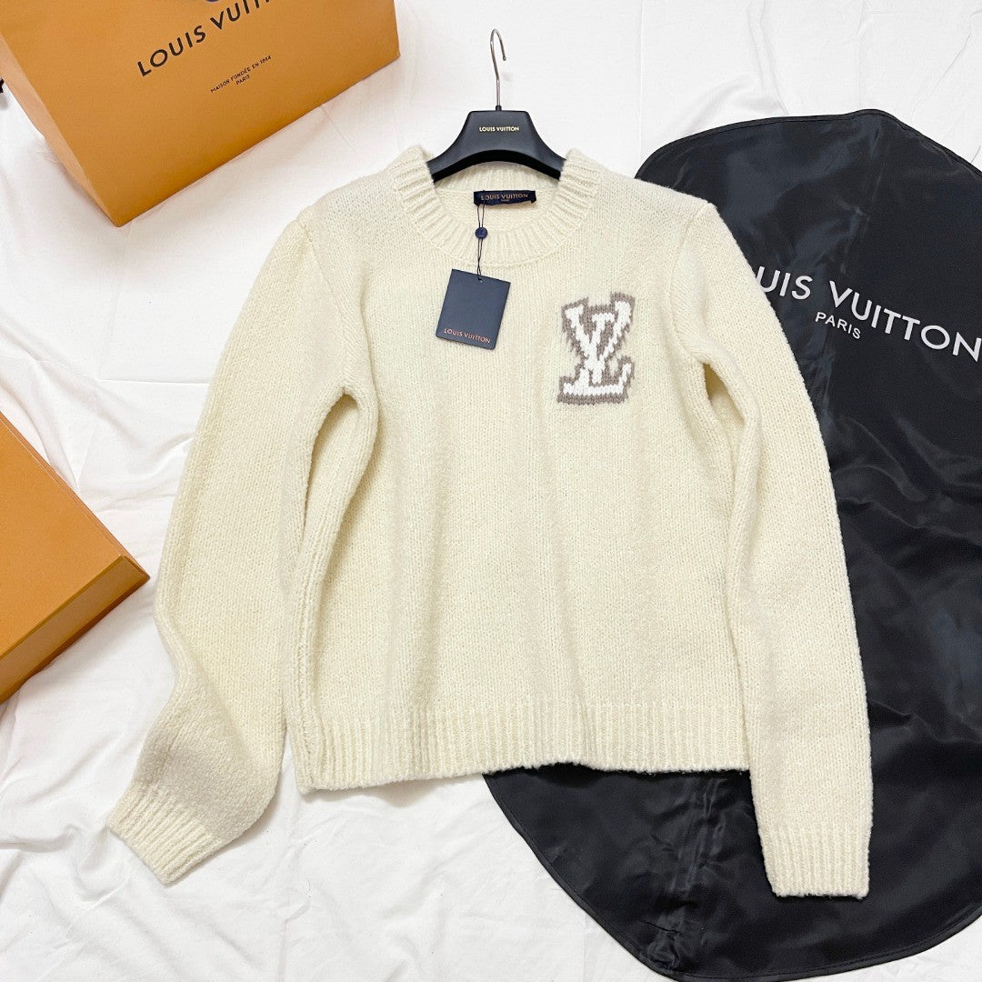 Louis Vuitton Women's Spring and Autumn Solid Color Letter Applique Crew Neck Knitted Sweater #74948